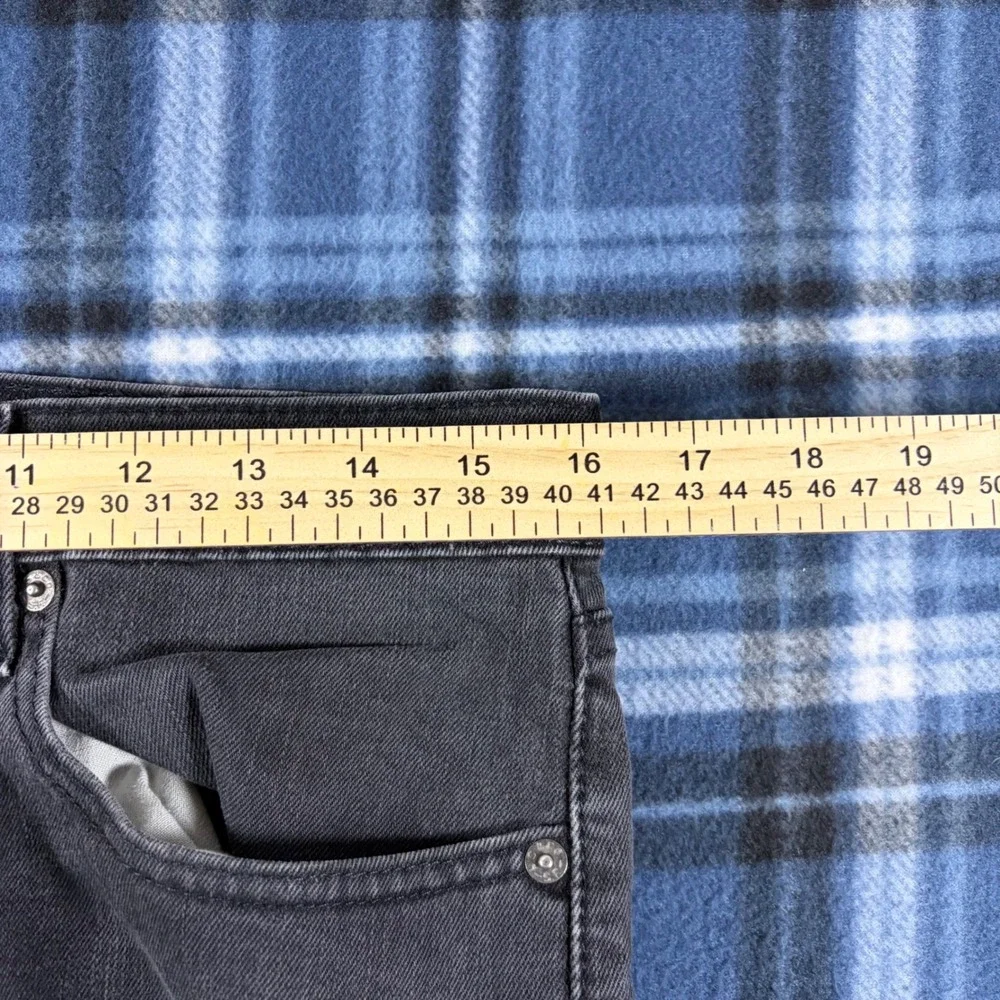 Levis 514 Straight Fit Jeans Mens 32x32 Gray Faded Black Denim